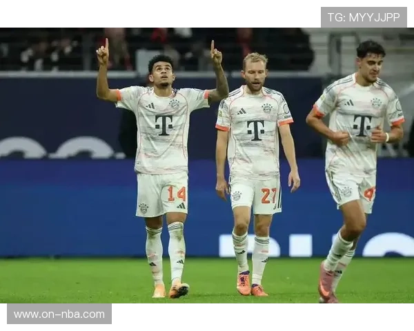 法兰克福冠军赛观众山呼海啸，主场氛围成双刃剑