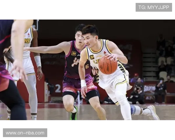 广厦队球员孙铭徽谈“潜力赛”：对年轻球员是考验与帮助。